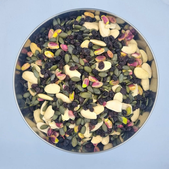 Salad Mix Μεσογείου – Τραγανό Μείγμα με Αμύγδαλα, Φιστίκια & Σταφίδες